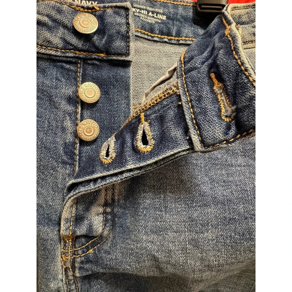Old Navy High-Rise‎ A-Line Cut Off Denim Shorts Blue Frayed Hem Size 4